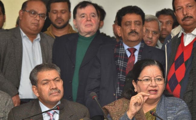 जामिया की कुलपति ने कहा- विश्वविद्यालय परिसर में पुलिस की मौजूदगी बर्दाश्त नहीं