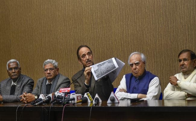 जामिया हिंसा : विपक्ष ने छात्रों पर पुलिसिया कार्रवाई की न्यायिक जांच की मांग की