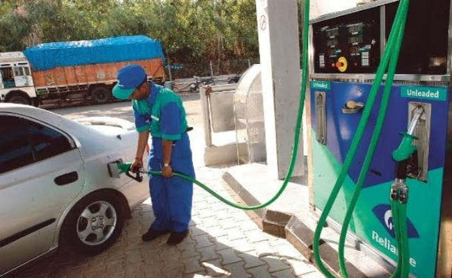 भारत में ब्रिटेन की BP PLC के साथ मिलकर 5,500 तक पेट्रोल पंप खोलेगी Reliance Industries