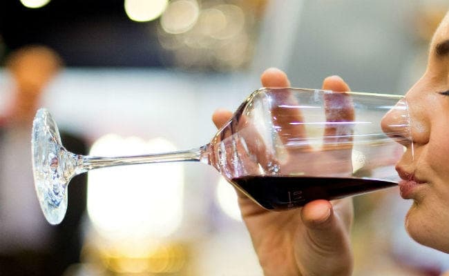 युवती को नशीला ड्रिंक्स पिलाने के मामले में दो और गिरफ्तार