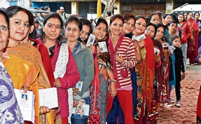 झारखंड विधानसभा चुनाव चौथे चरण : युवा रहे खामोश, महिलाओं ने दिखाया जोश