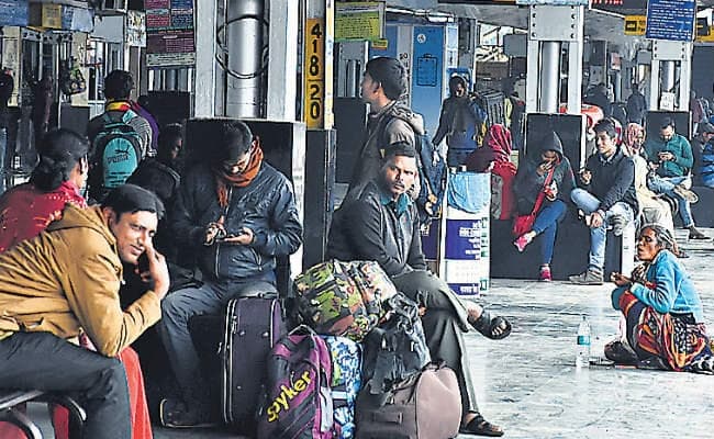 मुरी स्टेशन पर सिग्नल सिस्टम की मरम्मत जारी, आज 13 ट्रेनें रद्द रहेंगी, कई ट्रेनों के मार्ग परिवर्तित किये गये