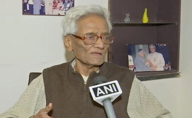 देश के मौजूदा हालात से नाखुश उर्दू लेखक मुज्तबा हुसैन लौटायेंगे पद्म श्री