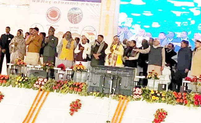 मुख्यमंत्री ने गया को दिया 958.33 करोड़ का तोहफा, कहा- बोधगया तक पहुंचायेंगे गंगाजल, सरकार बढ़वायेगी गायों की संख्या