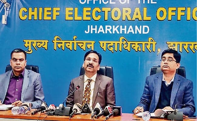 झारखंड विस चुनाव 2019 : 41.50 हजार बुजुर्ग और 49.44 हजार दिव्यांग मतदाता करेंगे वोट, पांचवें चरण के लिए आज डाले जायेंगे वोट