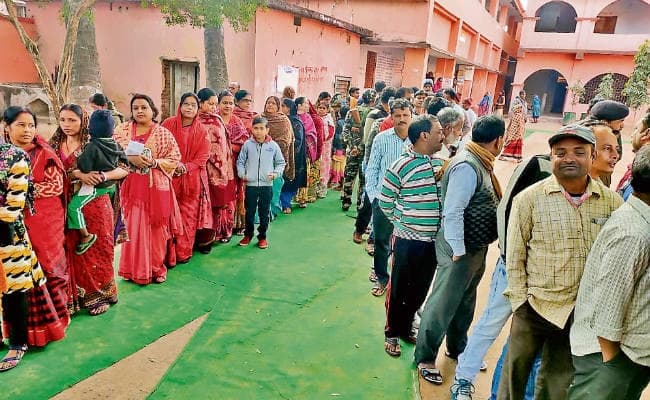 झारखंड विधानसभा चुनाव अंतिम चरण : संताल में खिला लोकतंत्र, गोड्डा में वोट बढ़ा