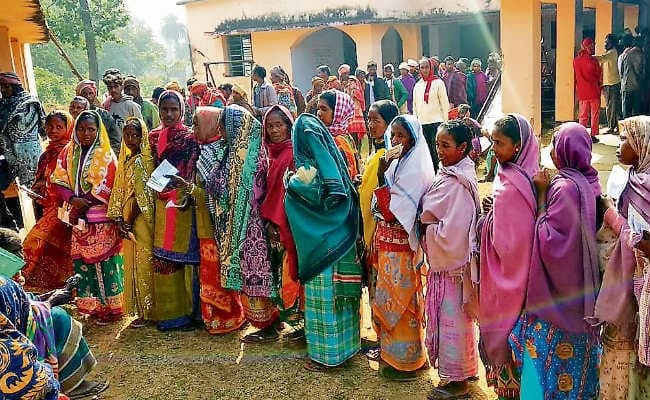 झारखंड विधानसभा चुनाव 2019 : ठंड बेअसर, अंतिम चरण में जमकर पड़े वोट