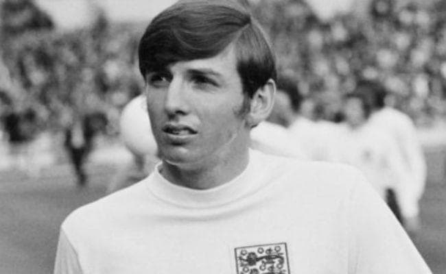 इंग्लैंड के विश्व कप विजेता फुटबॉलर पीटर्स का निधन