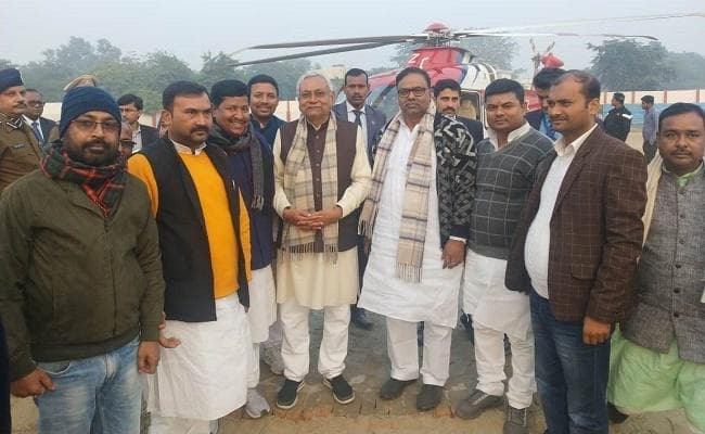 छपरा में किसानों व पशुपालकों से मिले सीएम नीतीश, कहा- जल संरक्षण के लिए प्रतिबद्ध है सरकार