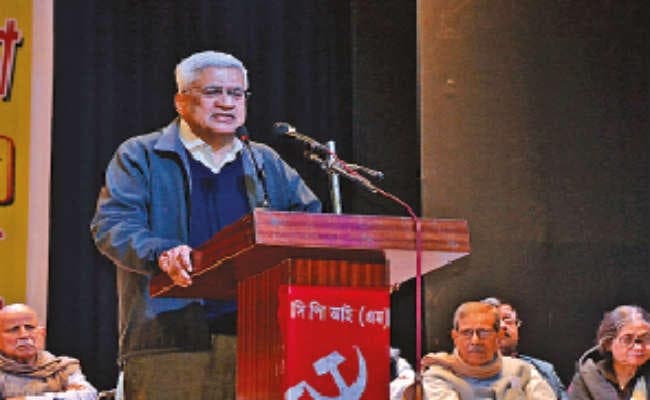 एनआरसी और सीएए को लेकर धर्मीय विभाजन से देश में संकट: करात