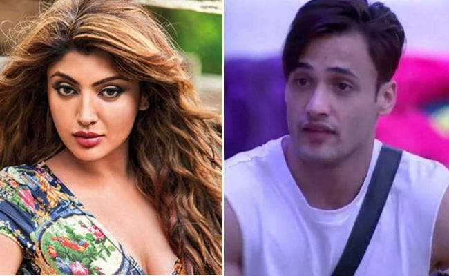 आसिम की फैन हुईं पारस छाबड़ा की गर्लफ्रेंड आकांक्षा पुरी, कह दी ये बात