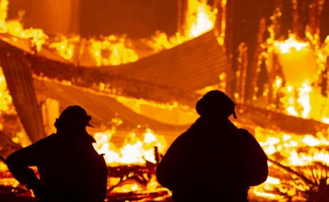 दिल्ली : देर रात कपड़ा गोदाम में लगी आग, 9 लोगों की मौत