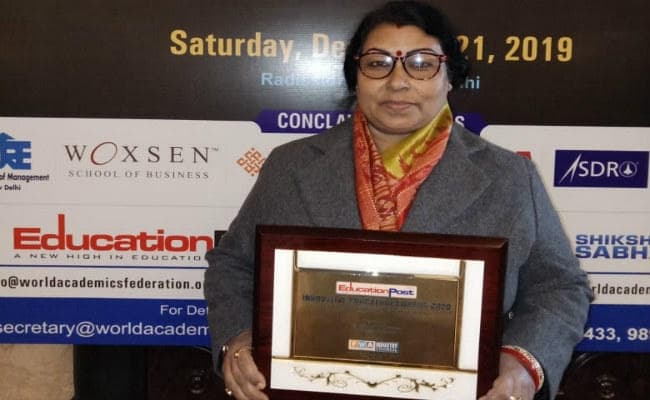 डीएवी ललपनिया की प्राचार्या को मिला विक्रम साराभाई एस्ट्रोक्वेस्ट अवार्ड