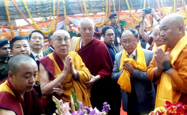 दलाई लामा ने महाबोधि मंदिर में की पूजा, चीन को दिया संदेश, कहा- बंदूक की शक्ति की तुलना में सच्चाई की शक्ति बहुत मजबूत