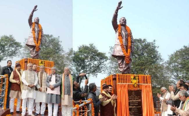 मुख्यमंत्री नीतीश कुमार ने पूर्व प्रधानमंत्री भारत रत्न अटल बिहारी वाजपेयी की प्रतिमा का किया लोकार्पण