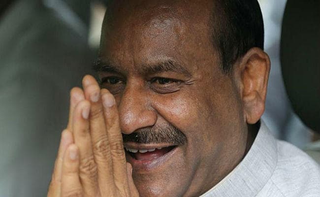 समाज सेवा ही हमारी पहचान : ओम बिरला