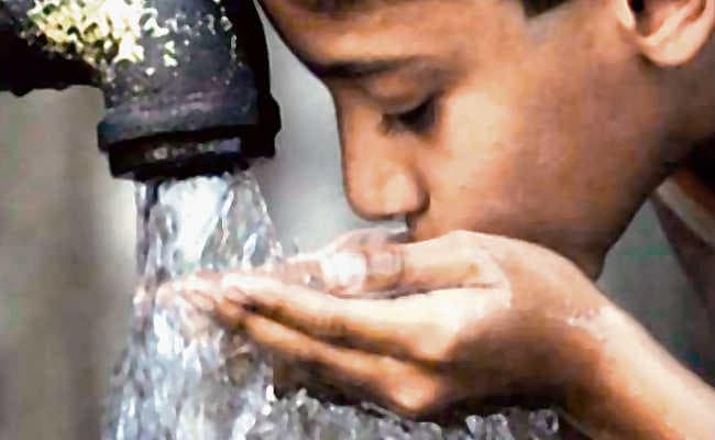 पीएचइडी की नल जल योजना में 25 प्रतिशत कम पाइप की हुई आपूर्ति