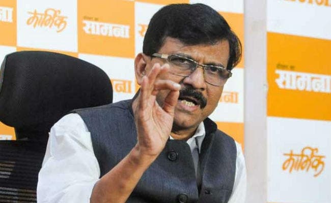 ''तूफान में कश्तियां और घमण्ड में हस्तियां अक्सर डूब जाती हैं''