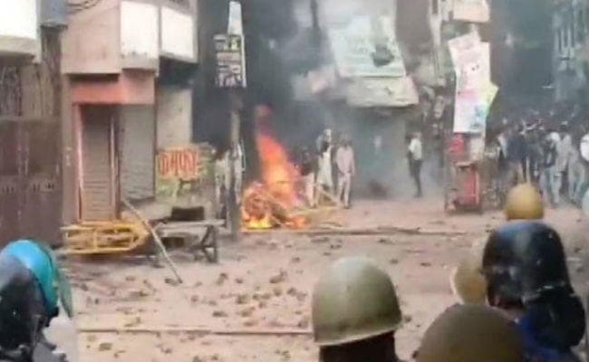 CAA विरोध प्रदर्शन : सवा साल की बच्ची हफ्ते भर से कर रही माता-पिता के घर लौटने का इंतजार