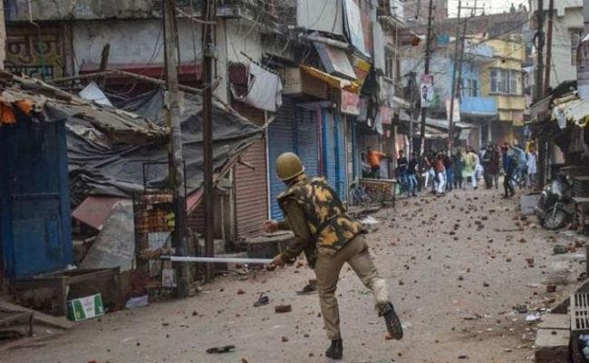 उप्र में विरोध प्रदर्शन के दौरान घायल तीन लोगाें की इलाज के दौरान दिल्ली में मौत