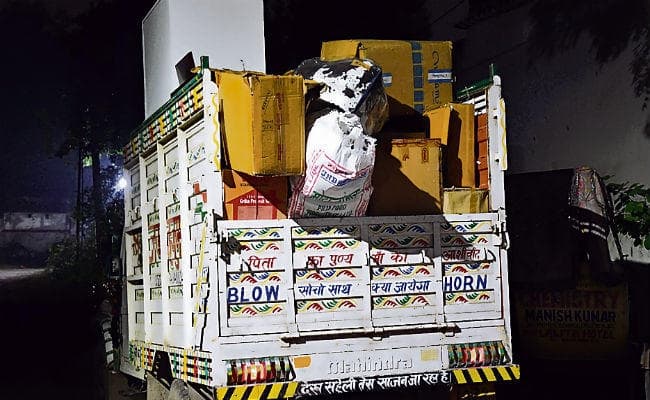 राबड़ी ने बहू ऐश्वर्या का सामान पिता चंद्रिका के घर भेज दिया, चंद्रिका ने लेने किया इन्कार, कहा- हमें फंसाने की साजिश