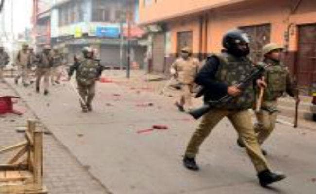 ‘CAA'' विरोध प्रदर्शन : जुमे पर प्रशासन अलर्ट, यूपी के 15 जिलों में इंटरनेट बंद