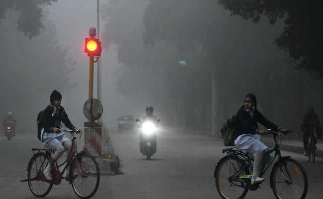 सर्द हवाओं की चपेट में बिहार, और गिरेगा पारा