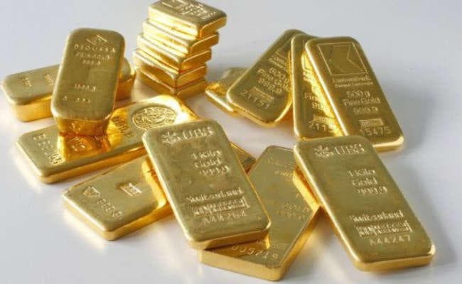 जींस में छुपा कर 2.84 करोड़ का सोना लानेवाले गिरफ्तार