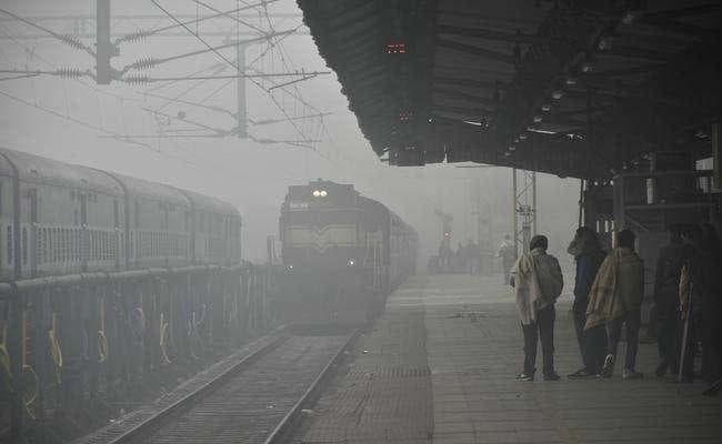 ठंड से हाल बेहाल, नहीं जला सरकारी अलाव