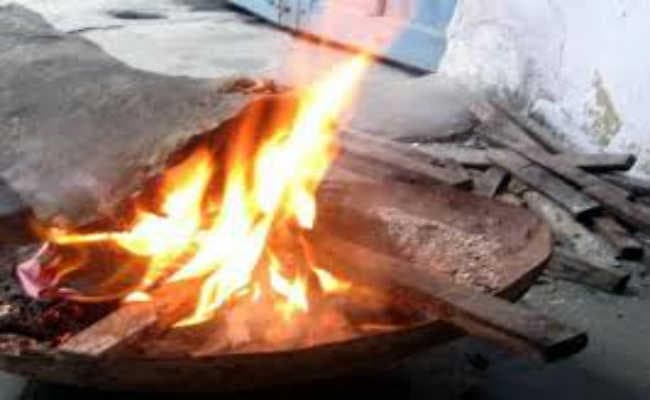 अलाव नहीं जलने से फुटपाथी लोगों में आक्रोश