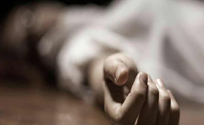 दंपती की मौत के बाद आंसुओं में डूबा परिवार, एक महीने पहले ही हुई थी शादी