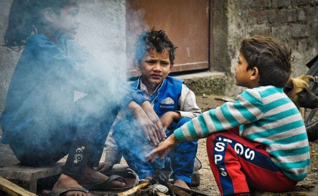 दिल्ली: टूटा 120 साल पुराना रिकॉर्ड, शनिवार को नींद टूटी तो हाड़ कंपाने वाली ठंड से हुआ सामना