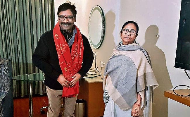 हेमंत के शपथ ग्रहण में आयेंगे राहुल-प्रियंका, रांची पहुंचे शरद यादव और ममता बनर्जी