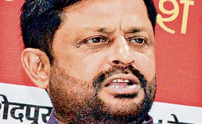 बिहार पुलिस पर सवाल उठाने का हक तेजस्वी को नहीं