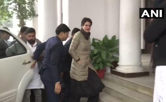 प्रियंका का आरोप : योगी सरकार अमानवीयता की सारी हदें पार कर गयी