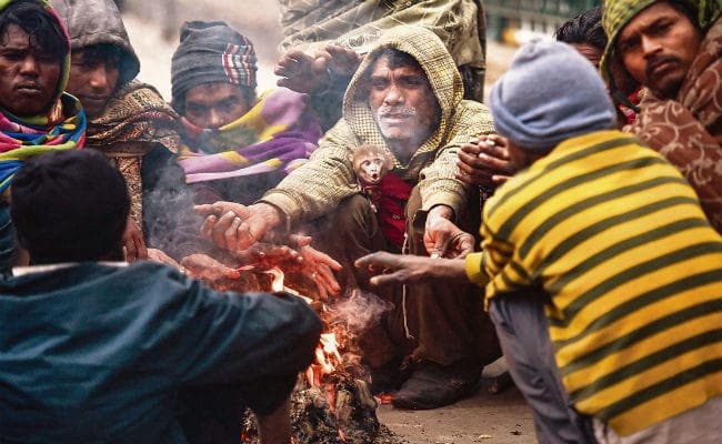 मौसम : उत्तर भारत में कई जगहों पर रेड अलर्ट, देश का सबसे ठंडा स्थान रहा द्रास