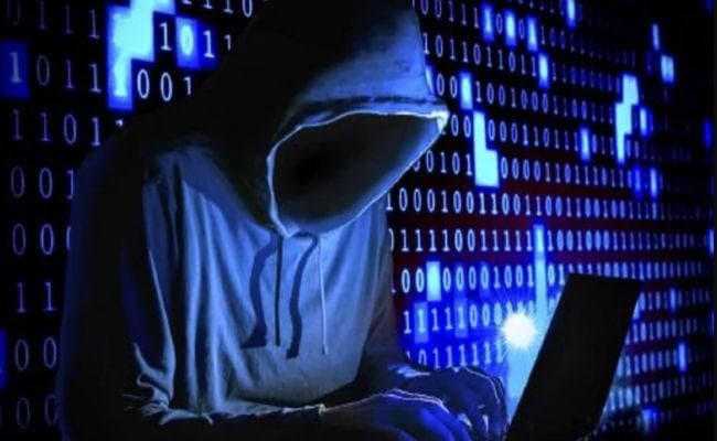 देवघर के पंडा का फेसबुक हैक कर कई लोगों से की गयी ठगी