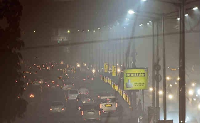 पटना : ठिठुरता रहा शहर, ट्रेनों और विमानों की लेटलतीफी जारी