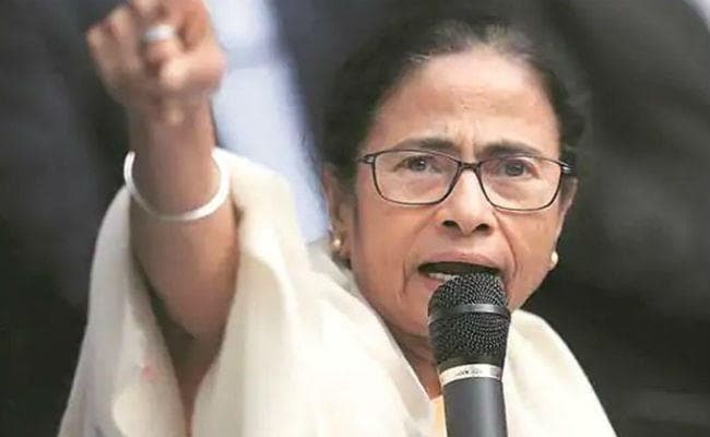 भाजपा के खिलाफ राजनीतिक दलों व नागरिक संस्थाओं से हाथ मिलाने का ममता ने किया अनुरोध