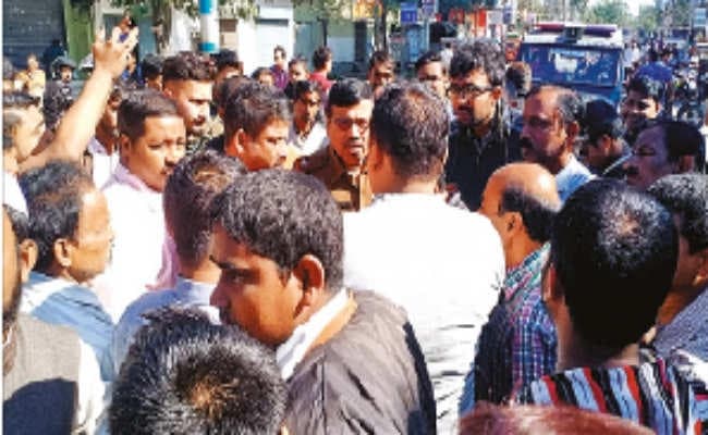 व्यवसायी को प्रताड़ित करने का आरोपी सिपाही गिरफ्तार