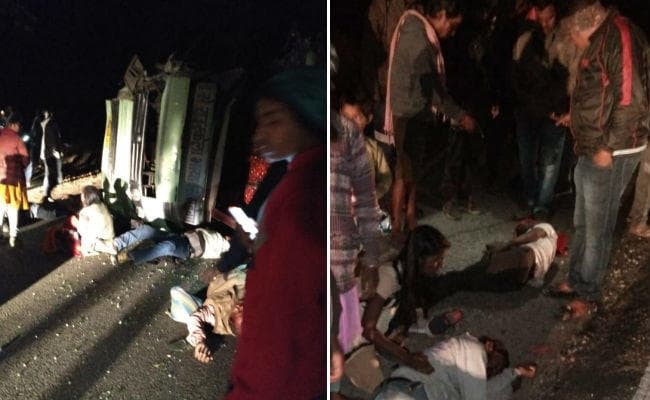 गुमला में भीषण सड़क हादसा, ठेठईटांगर के सीआई व एक चालक की मौत, 25 से अधिक घायल