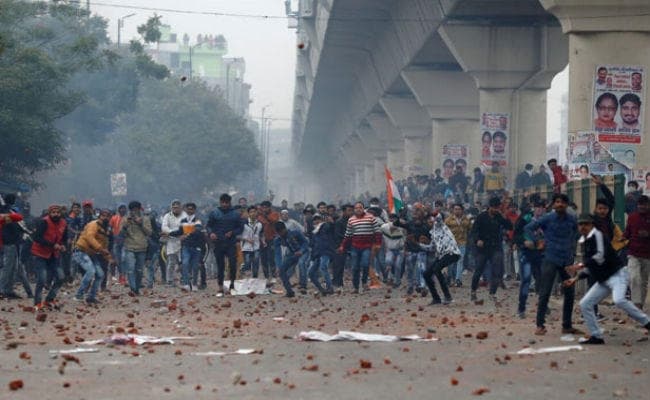 CAA विरोधी हिंसा : दिल्ली की अदालत ने दो को नियमित और दो को अंतरिम जमानत दी