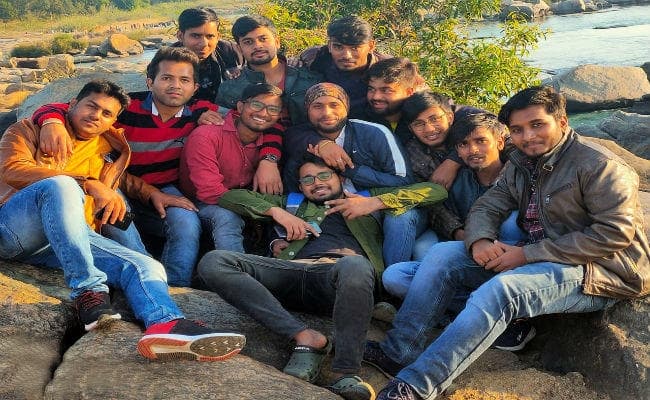 वर्ष 2019 को युवाओं ने कहा अलविदा, नये साल में कुछ नया करने का लिया संकल्प