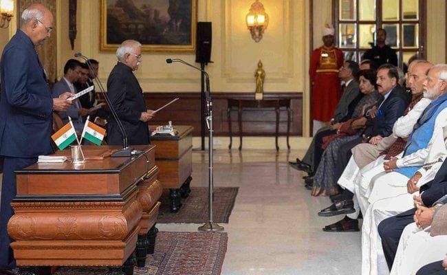 सुधीर भार्गव ने मुख्य सूचना आयुक्त के पद की शपथ ली