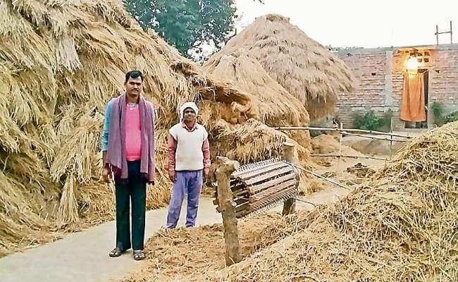 फतुहा : बिचौलियों के हाथों औने-पौने दाम में धान बेच रहे किसान