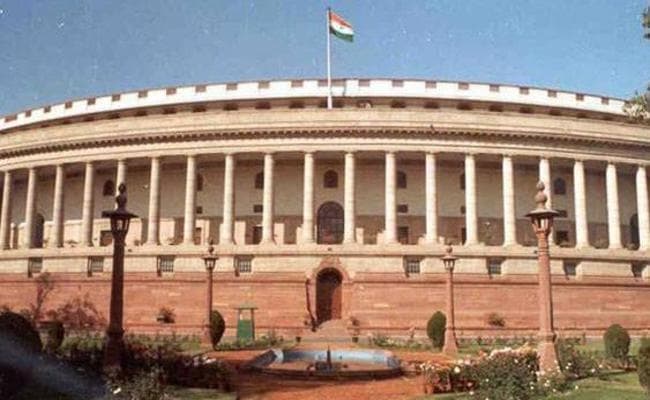 लोकसभा में आधार और अन्य विधियां (संशोधन) विधेयक-2018 पेश