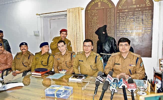 जमशेदपुर : आशीष को रंजीत ने मारी थी गोली, बाइक चला रहा अमर गिरफ्तार