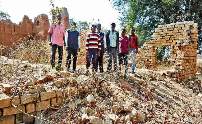 पूरी तरह ढह गया है मरांग गोमके जयपाल सिंह मुंडा का पैतृक घर, आज जयंती पर टकरा में होंगे कई कार्यक्रम
