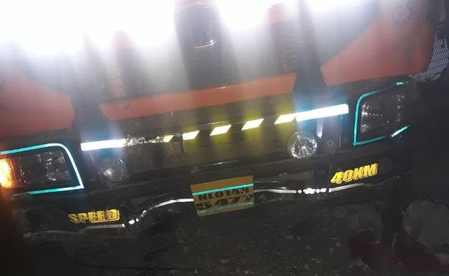 जमशेदपुर में डंपर ने 6 को कुचला, तीन की मौत, चालक गिरफ्तार