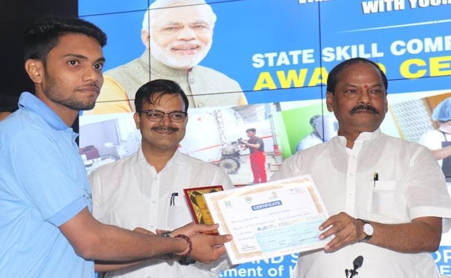 झारखंड के छोटे से गांव के दो हुनरबाज युवाओं की सफलता की कहानी